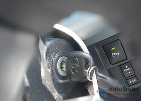 2016 Toyota Tundra Platinum 5.7L V8 z USA, uszkodzony, nr VIN 5TFAW5F11GX543407